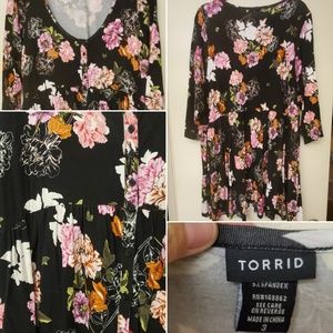 Torrid size 3 Floral 3/4 Sleeve Babydoll